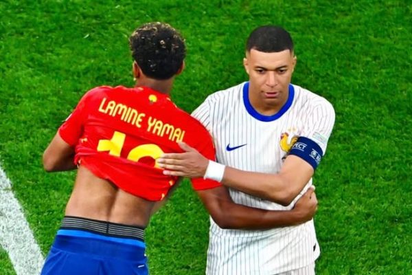 Mbappé Defends Lamine Yamal, Says “Leave Him Alone” in Media Storm Lamine Yamal and Kylian Mbappe